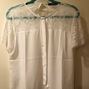 White flowy Blouse
